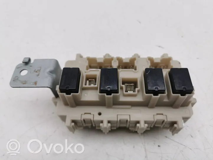 Nissan Qashqai Module de fusibles 4EB0C9L06