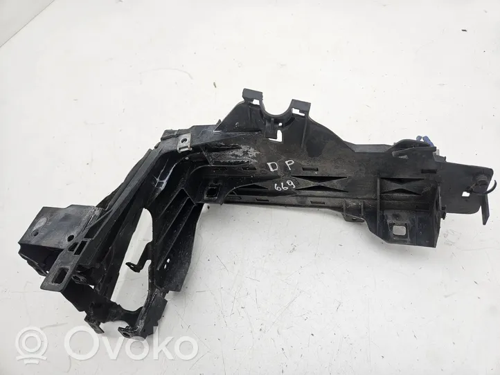 BMW 5 F10 F11 Halterung Scheinwerfer 51647200794