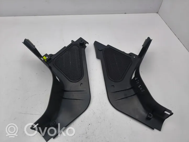 BMW i3 Rivestimento vano piedi laterale 7272420