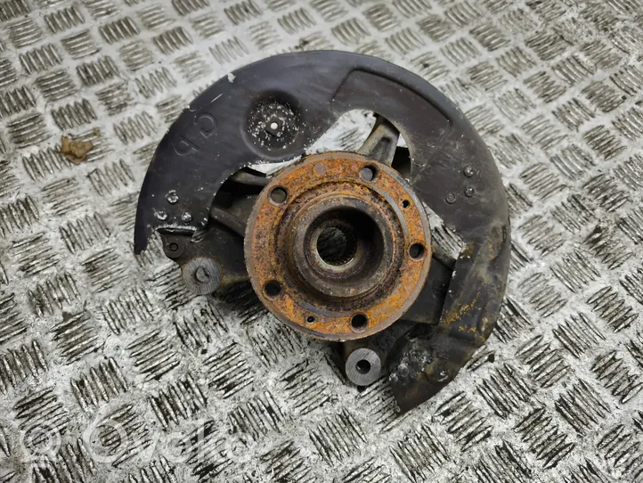 Citroen C4 II Picasso Front wheel hub 