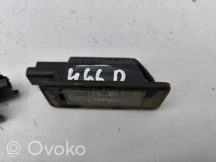 Citroen C4 II Picasso Lampa oświetlenia tylnej tablicy rejestracyjnej 9682403680