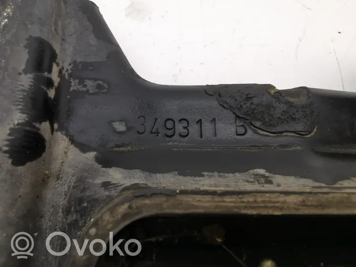 Volvo V50 Engine mount bracket 