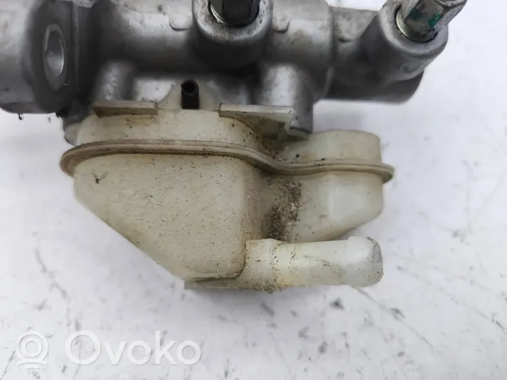 Honda CR-V Master brake cylinder 