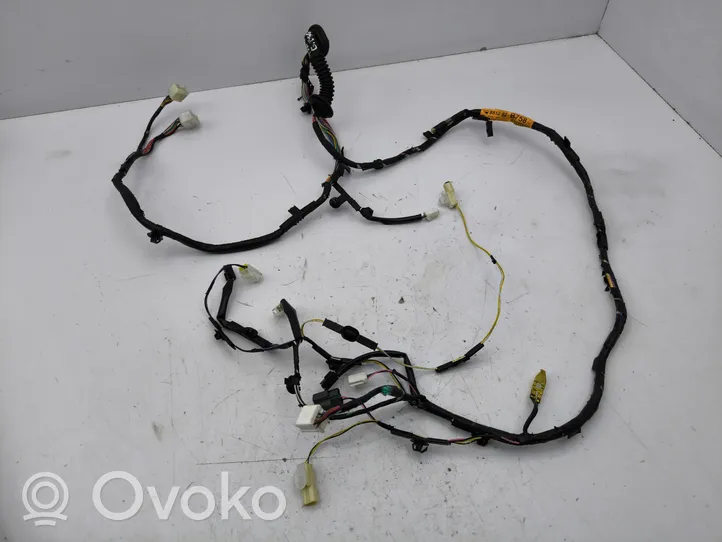 Mitsubishi Outlander Faisceau de câbles hayon de coffre 1501140524