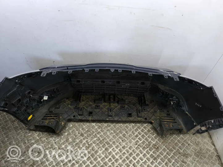 Peugeot 5008 Front bumper 