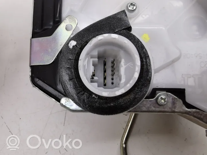 Honda HR-V Front door lock 