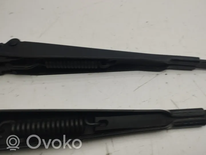 Audi A5 Windshield/front glass wiper blade 8W2955408