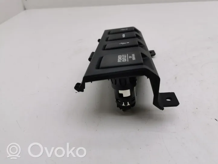 Honda HR-V Connettore plug in USB 83412T8ME010M1