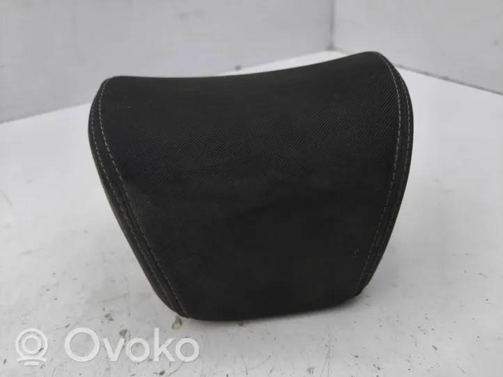 Hyundai i30 Rear seat headrest 