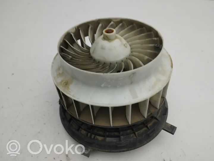 Mercedes-Benz E W213 Ventola riscaldamento/ventilatore abitacolo 0130309005