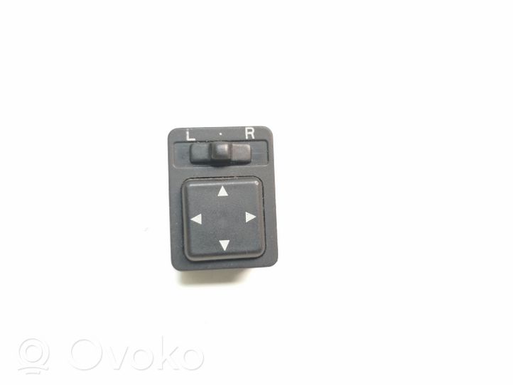 Toyota Avensis T220 Wing mirror switch 8487005020