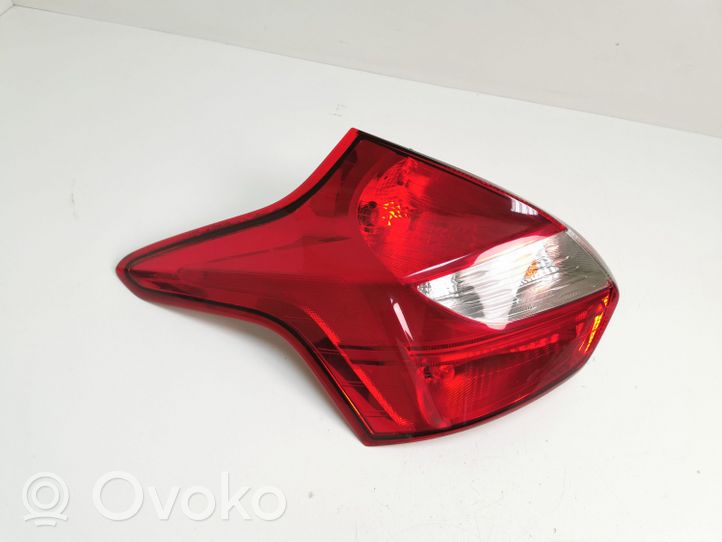 Ford Focus Luz trasera/de freno BM5113405BG