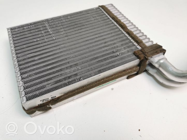 Volvo V40 Pečiuko radiatorius 