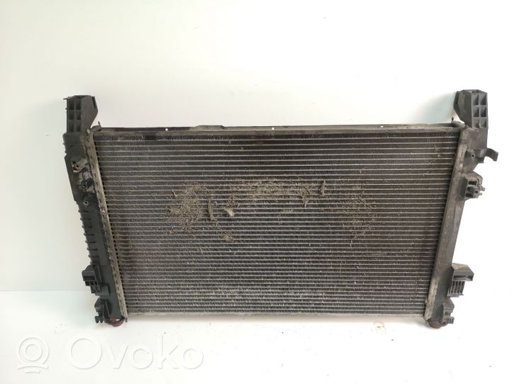 Mercedes-Benz B W245 Radiateur de refroidissement 