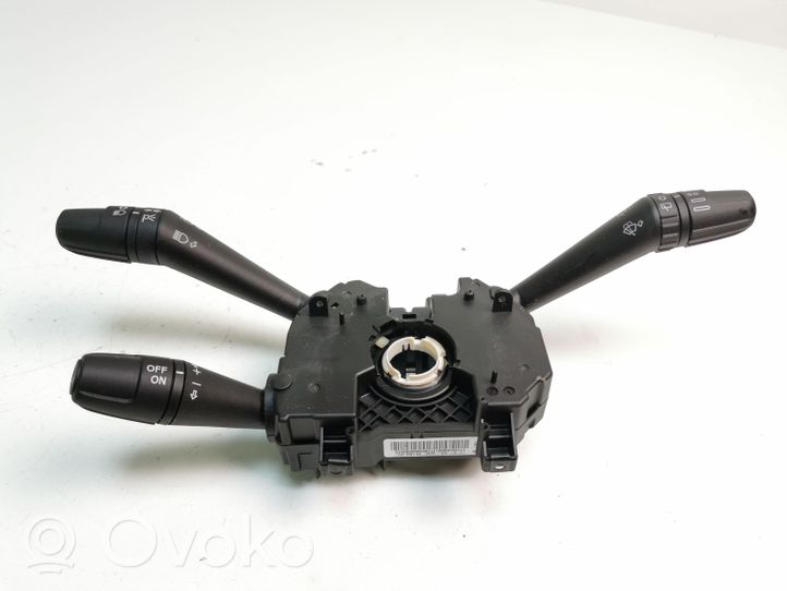 Alfa Romeo Giulietta Leva/interruttore dell’indicatore di direzione e tergicristallo 28179451