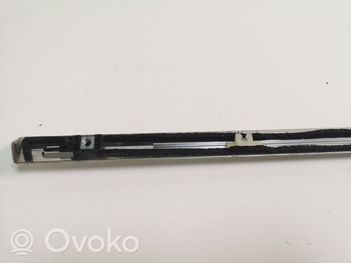 Citroen DS4 Takaoven lasin muotolista 9687381277