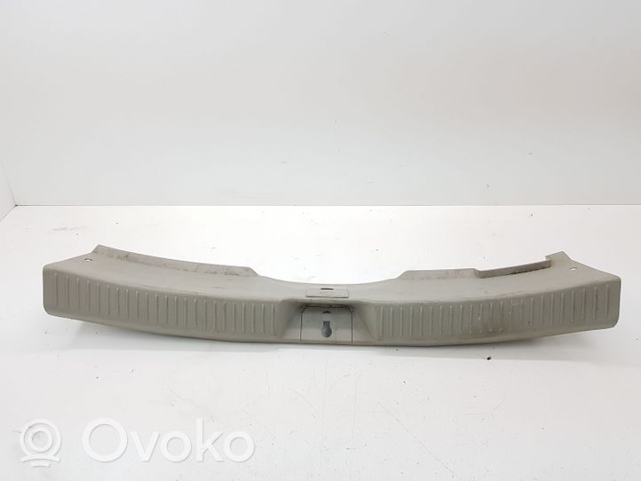 Mazda CX-7 Rivestimento di protezione sottoporta del bagagliaio/baule EG216889X