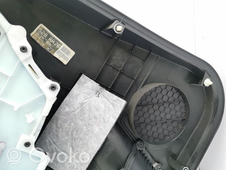 Toyota Auris E180 Takaoven verhoilu 6778702110