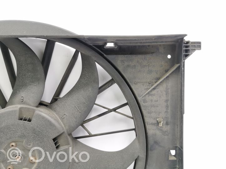 Mercedes-Benz CLS C219 Ventilatore di raffreddamento elettrico del radiatore A2115001693