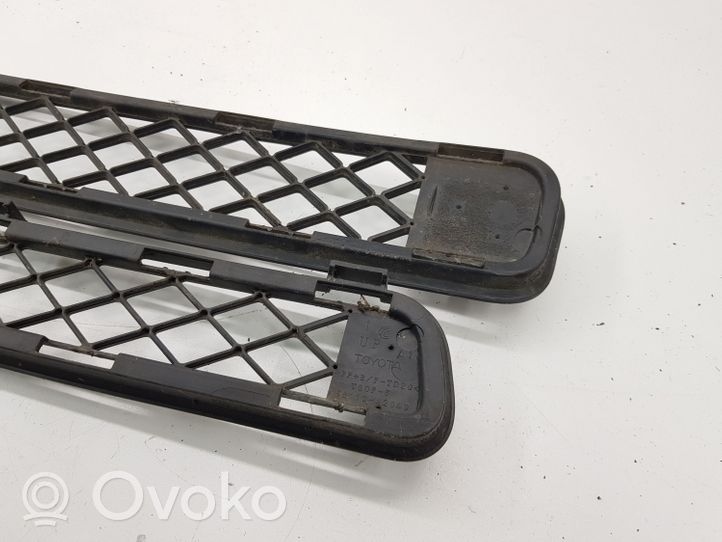 Toyota RAV 4 (XA30) Grille inférieure de pare-chocs avant 5311342030