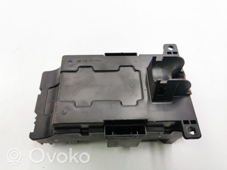 Chevrolet Trax Module de fusibles 130871445