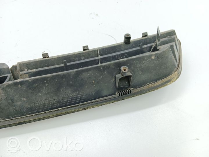 Opel Astra G Grotelės viršutinės 90588120