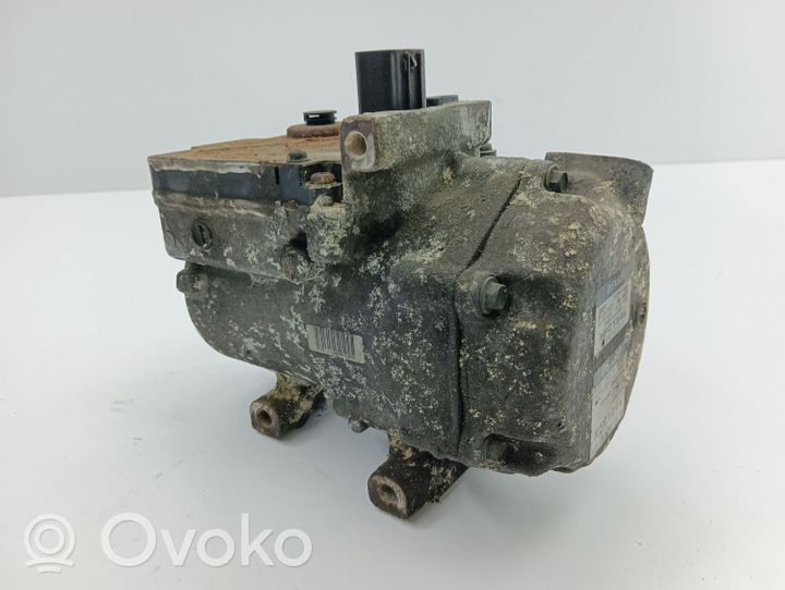 Lexus RX 330 - 350 - 400H Ilmastointilaitteen kompressorin pumppu (A/C) 8837048021