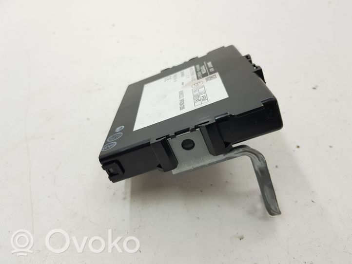 Toyota Avensis T270 Centralina/modulo keyless go 8999005023