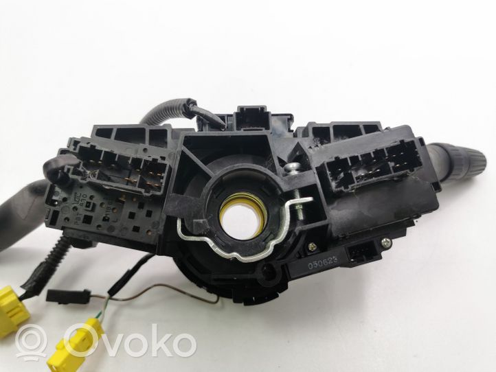 Honda CR-V Interruptor/palanca de limpiador de luz de giro F000146A