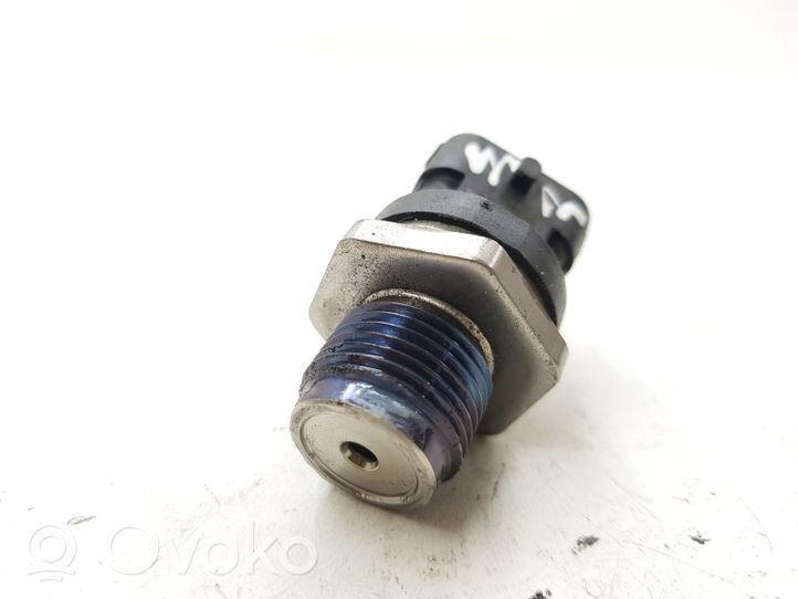 Chrysler Voyager Fuel pressure sensor 0281002937