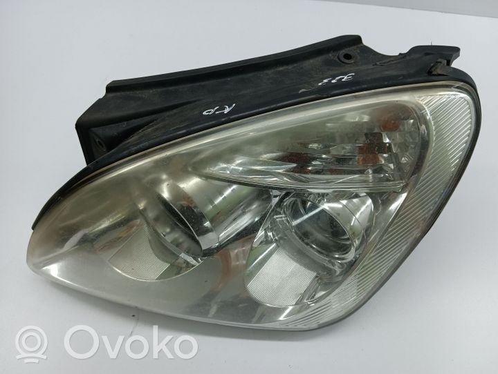 KIA Carens II Faro/fanale A044936