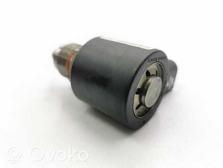 Mercedes-Benz C W204 Regolatore di pressione del carburante 98077515A01