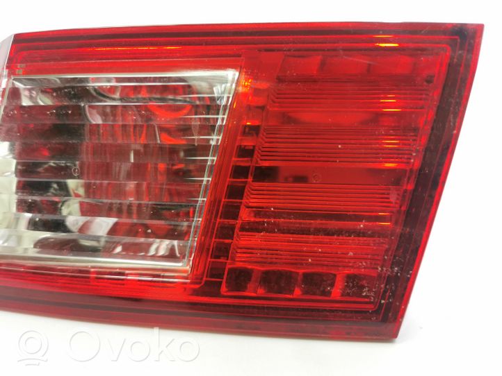 Honda Accord Lampy tylnej klapy bagażnika P7479R