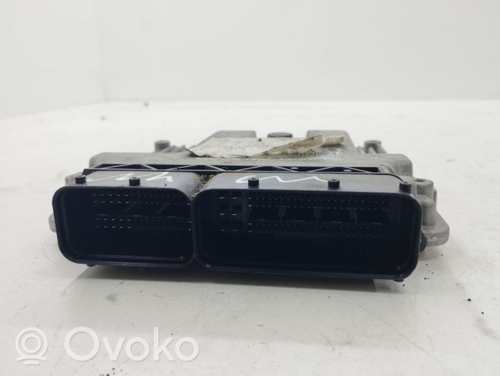 Audi A6 C7 Sterownik / Moduł ECU 03L906613LB