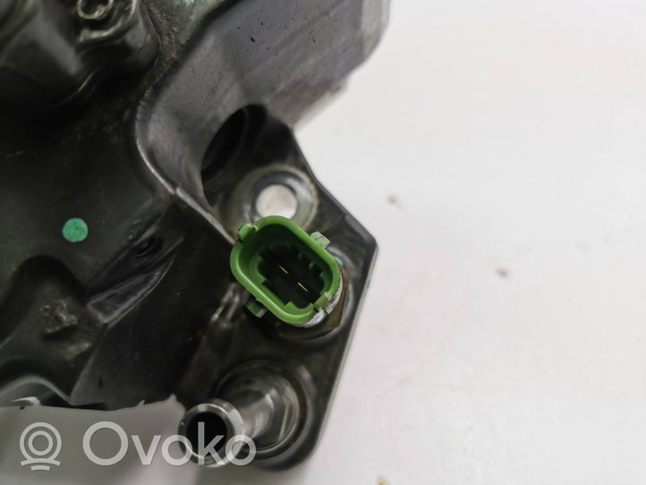 Toyota Auris E180 Pompe d'injection de carburant à haute pression 221000W020