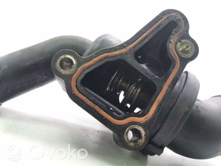 Mercedes-Benz B W245 Boîtier de thermostat / thermostat A2662030575