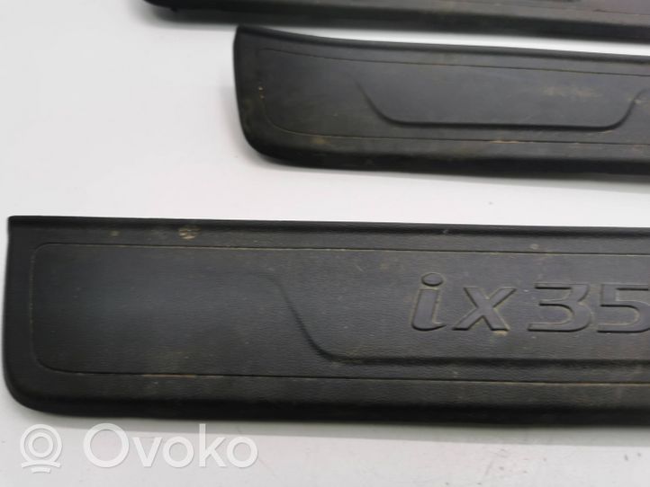 Hyundai ix35 Set di rifiniture davanzale (interno) 858832Y100