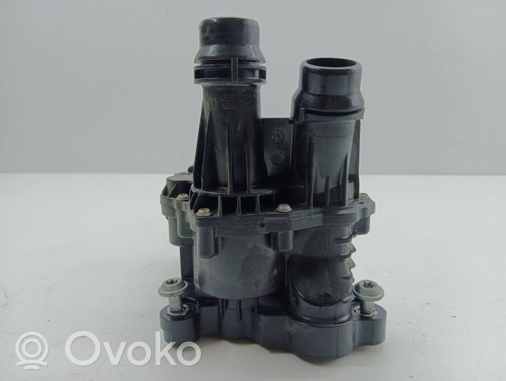 Audi A3 8Y Termostaatin kotelo 05L121111Q