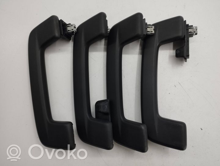 Audi A3 8Y Un set di maniglie per il soffitto 8Y0857644