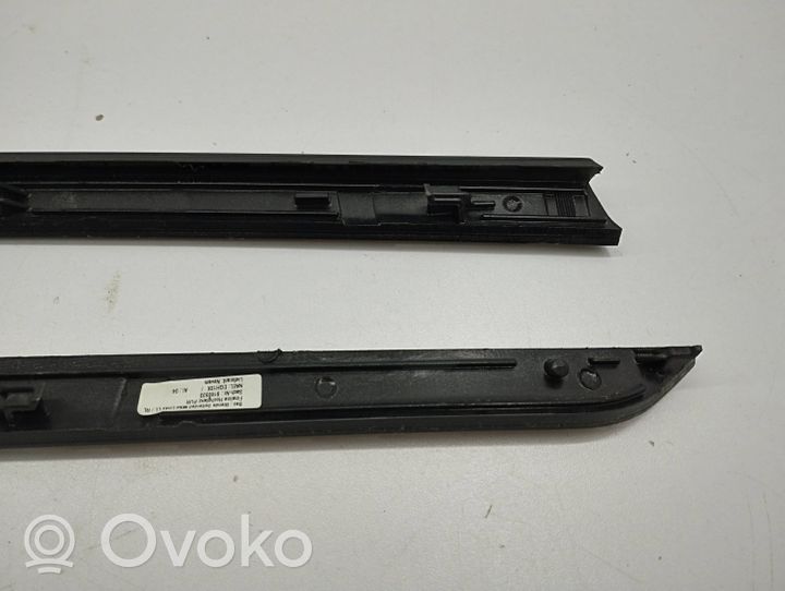 BMW 7 F01 F02 F03 F04 Barra di rivestimento della portiera anteriore 9115537