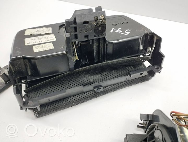 BMW 7 F01 F02 F03 F04 Priekšpusē dekoratīvās apdares lenta 9115537