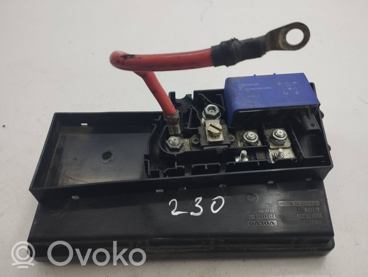 Volvo V40 Relais de batterie fusible 30659046