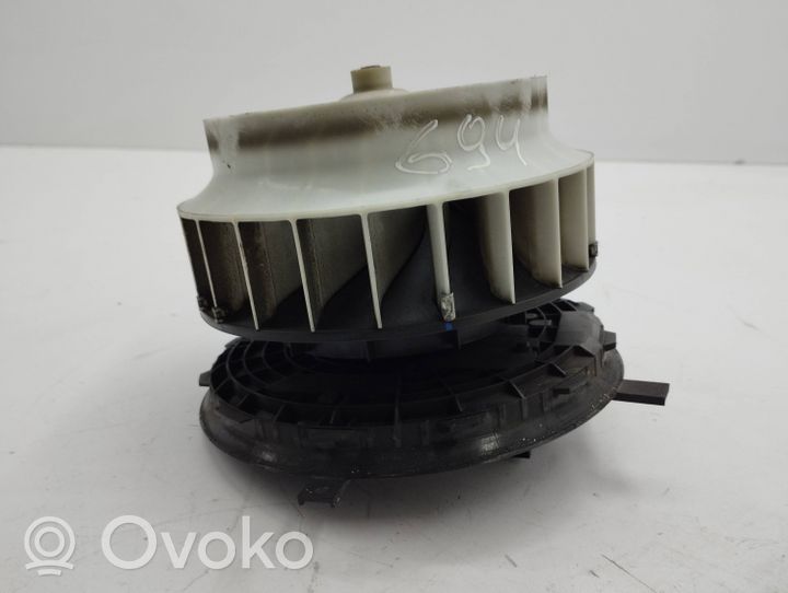 Mercedes-Benz E W213 Ventola riscaldamento/ventilatore abitacolo F011500093