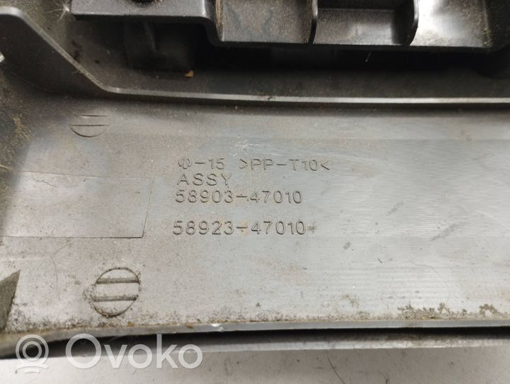 Toyota Prius (XW20) Tylny uchwyt na kubek tunelu środkowego 5892347010