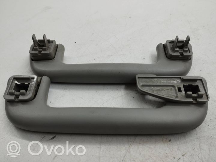 Toyota Prius (XW20) Un set di maniglie per il soffitto 5746312010