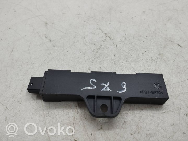 BMW 5 F10 F11 Beraktės sistemos KESSY (keyless) valdymo blokas/ modulis 9220832