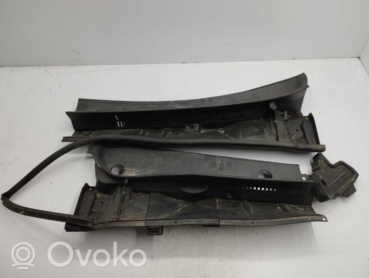 Toyota Avensis T270 Wiper trim 5578105130