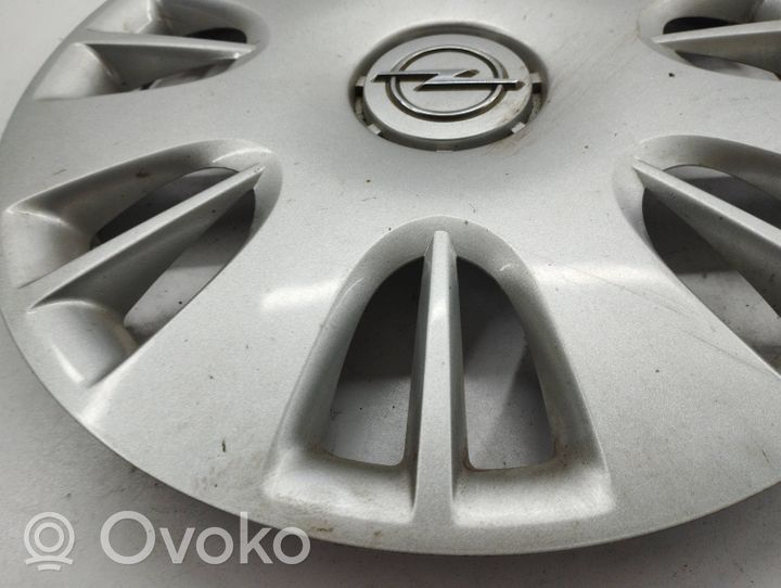 Opel Corsa D Mozzo/copricerchi/borchia della ruota R15 13214814