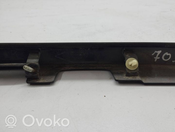 Toyota Corolla Verso AR10 Garniture de hayon 76811050010