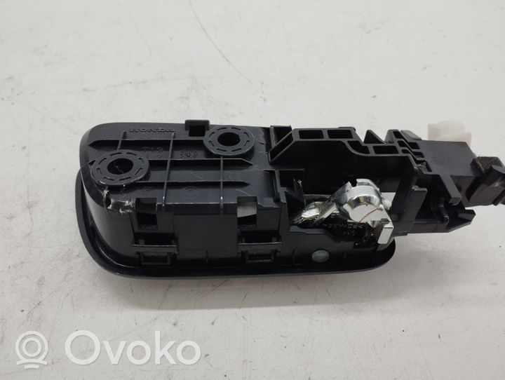 Honda CR-V Front door interior handle 